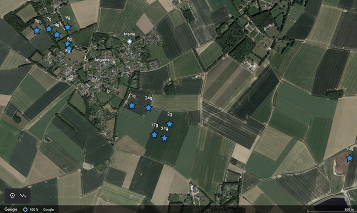 Carte montrant la localisation des météorites découvertes lors de la campagne <span>de recherche menée par Vigie-Ciel, du 15 au 19 février 2023. La masse des météorites</span> est indiquée pour chacun des points positionnés.